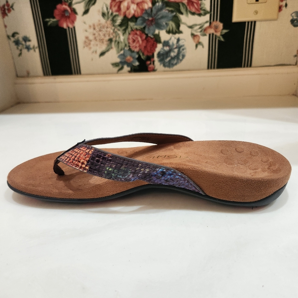 Vionic Multi-Colored Snake Skin Pattern Sz 7 Sand… - image 7